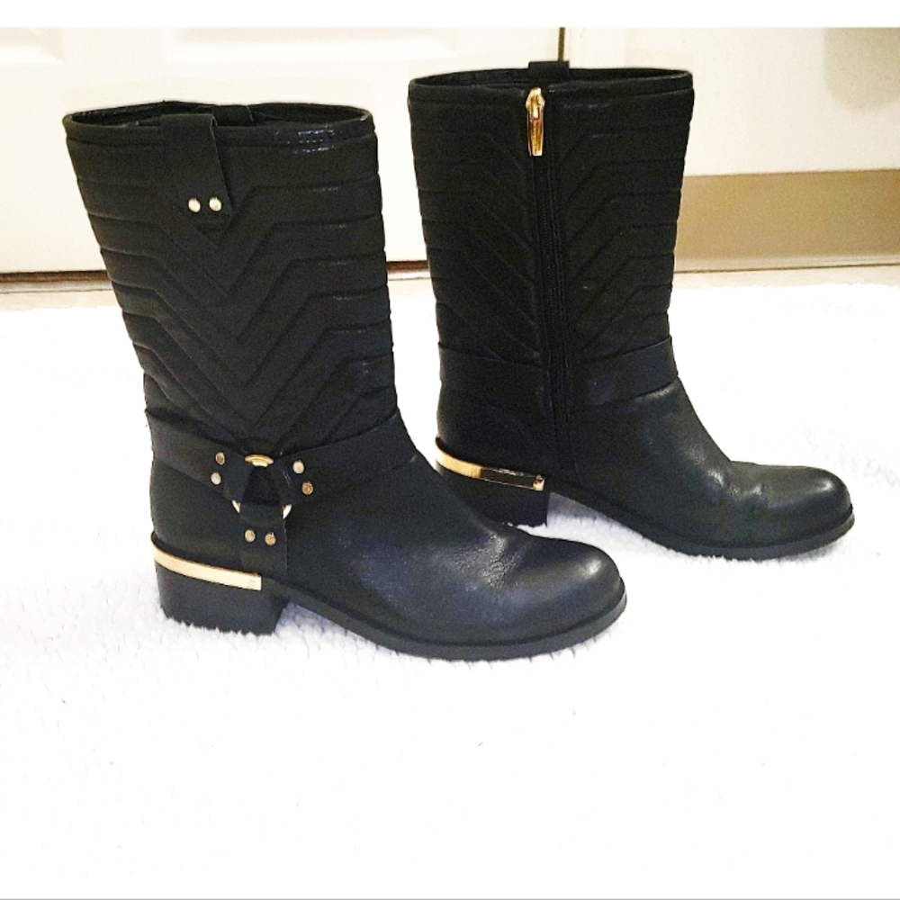 Great Condition! VINCE CAMUTO Boots